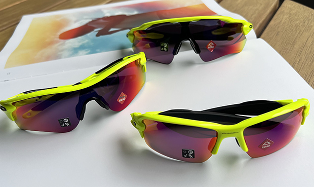 OAKLEY (オークリー) テニスボールの様な鮮やかなイエローカラーの新色